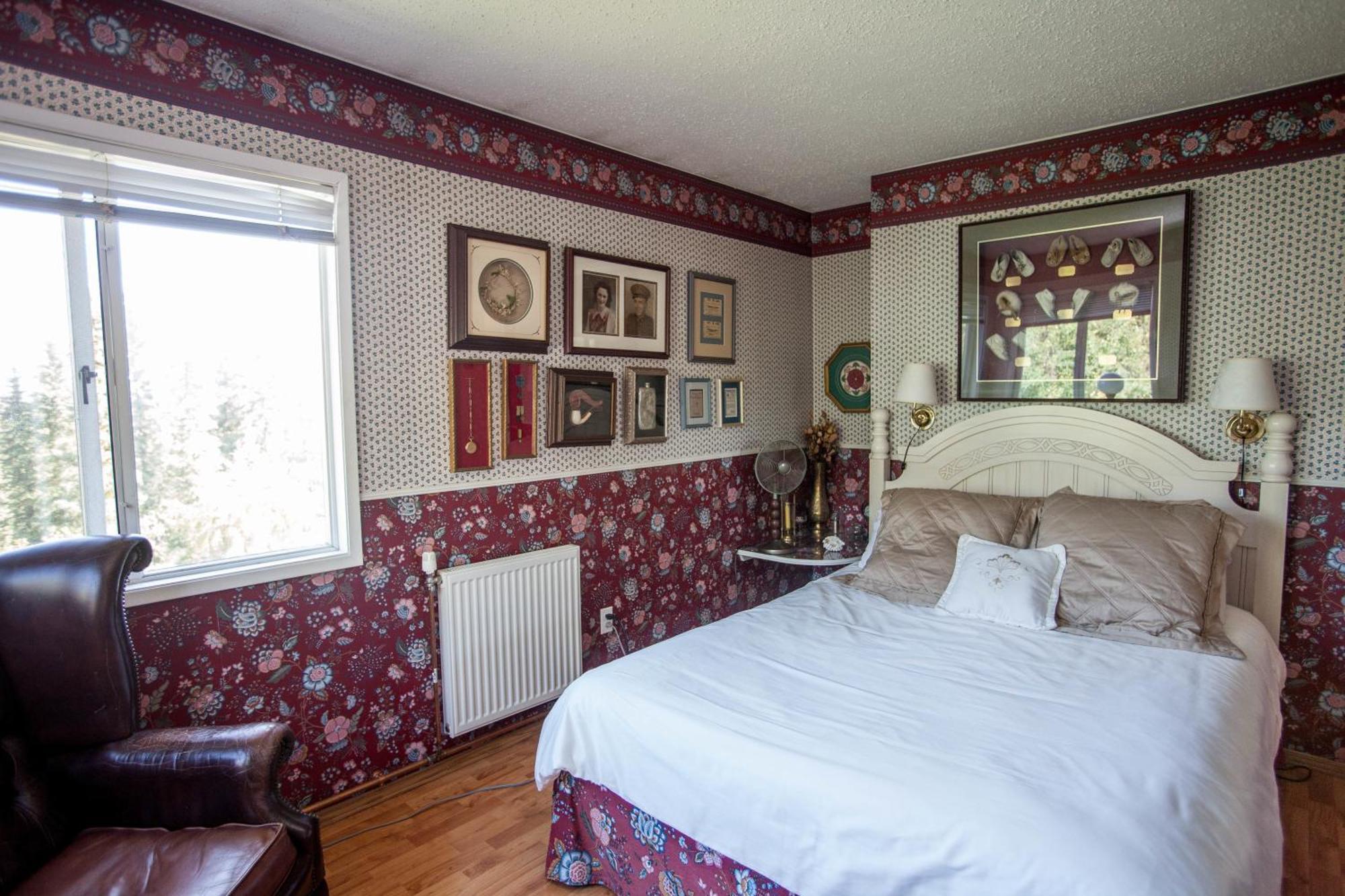 Hidden Valley Bed And Breakfast Whitehorse Room photo